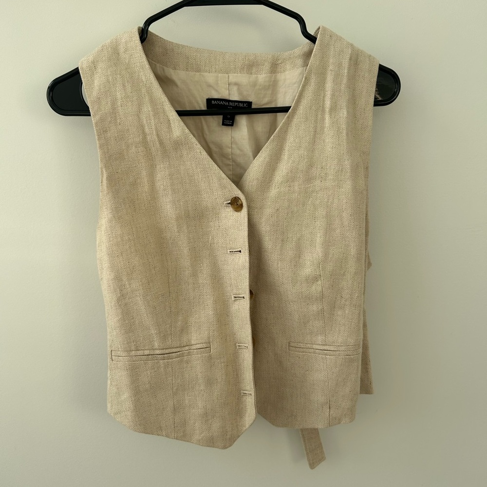 Banana Republic Women's Light Tan Vest Top